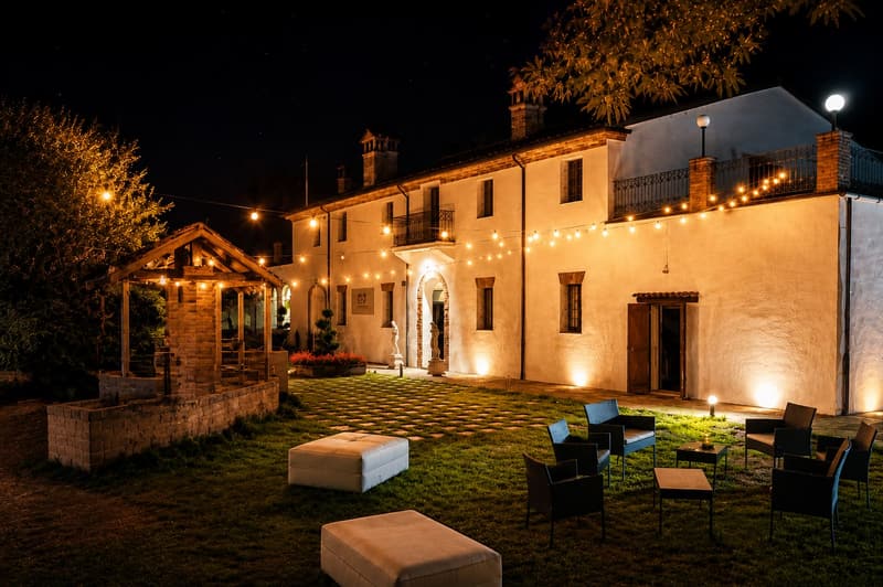 Locanda Villa Petrosa di sera — location eventi Ravenna